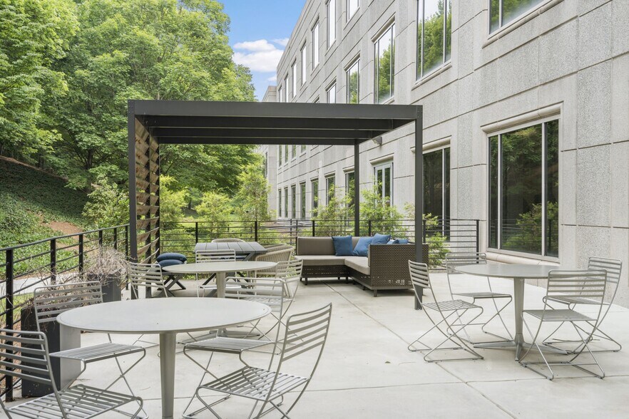 More Photos Of 4100 Wildwood Pky, Atlanta Unknown For Lease