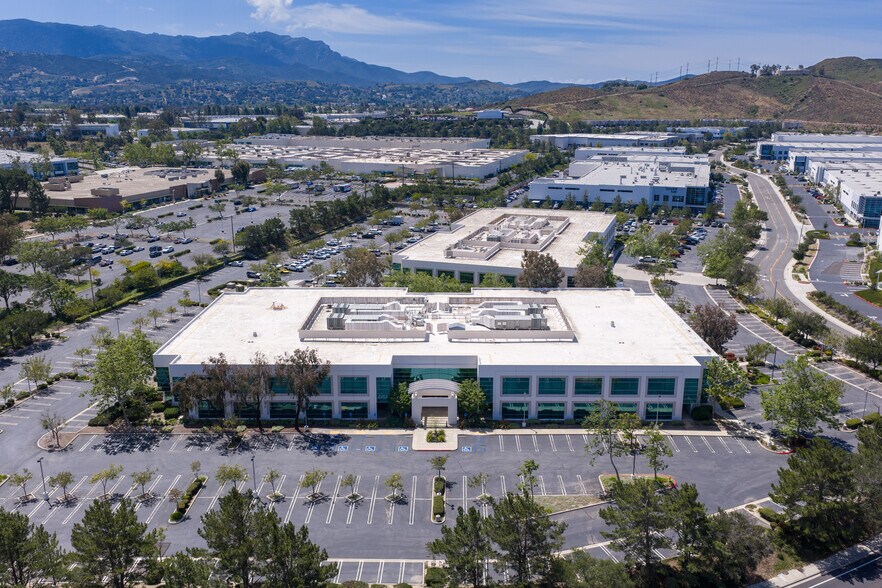 More Photos Of 2380 Conejo Spectrum St, Thousand Oaks Office For Sale