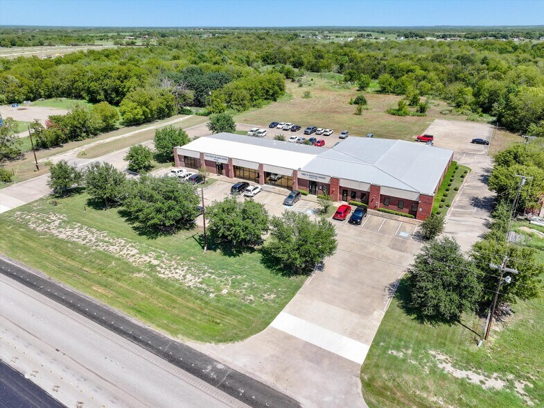 More Photos Of 2525 E Highway 175, Kaufman Office For Sale