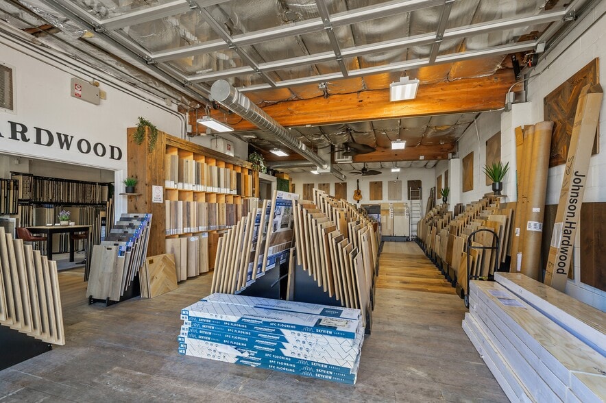 More Photos Of 112 W Linda Mesa Ave, Danville Freestanding For Sale