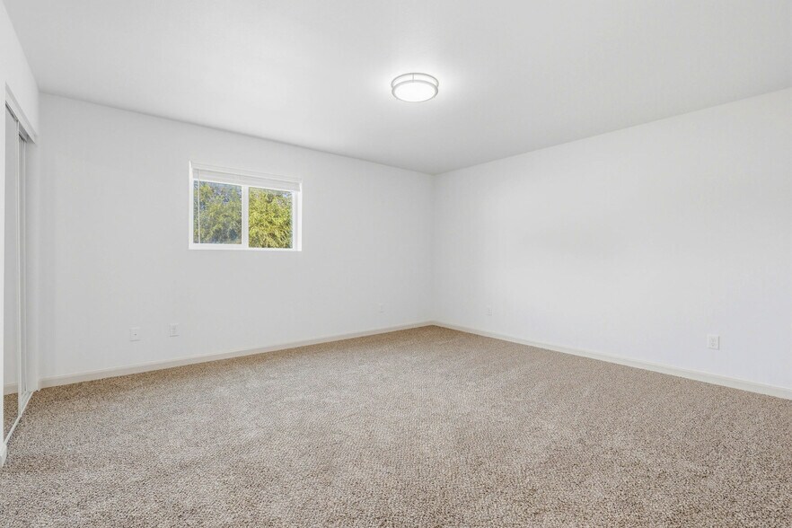 More Photos Of 255 NE Fourth St, Irrigon Specialty For Sale