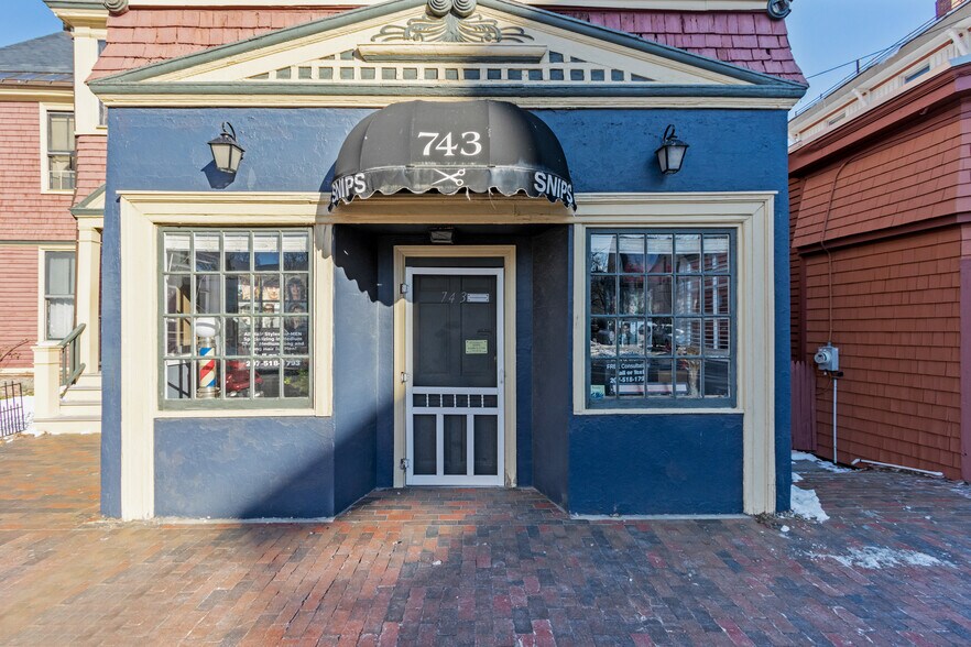 More Photos Of 743 Congress St, Portland Storefront Retail Office For Sale