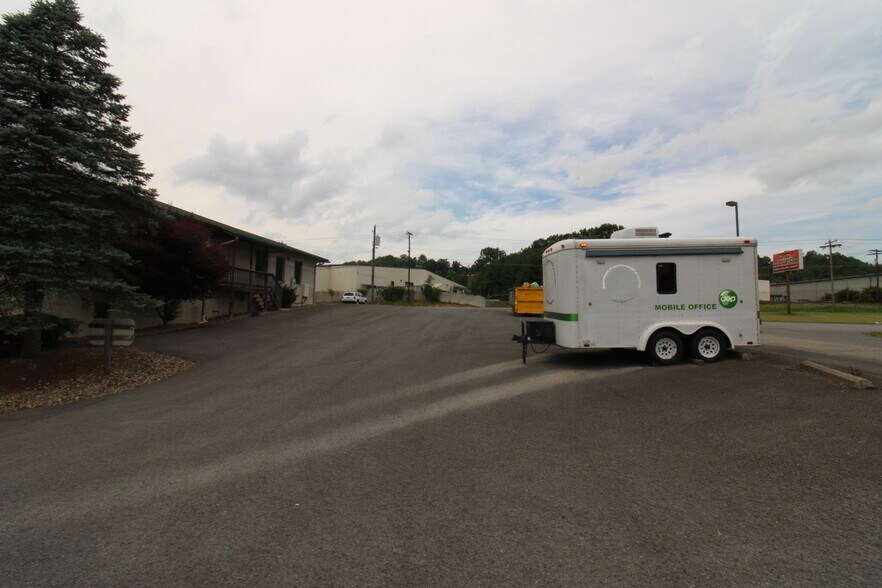 More Photos Of 2031 Pleasant Valley Rd, Fairmont Medical For Sale