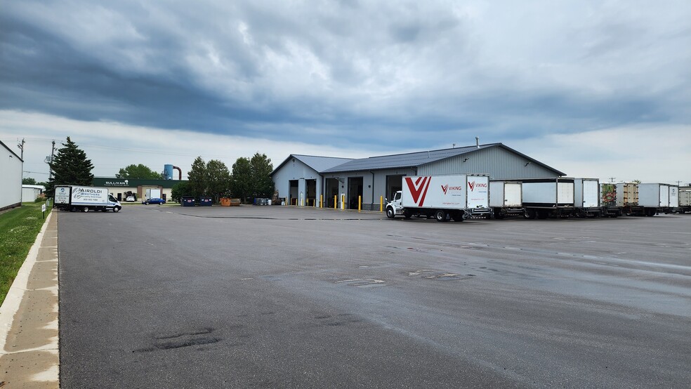 More Photos Of 3070 Commodity Ln, Green Bay Truck Terminal For Sale