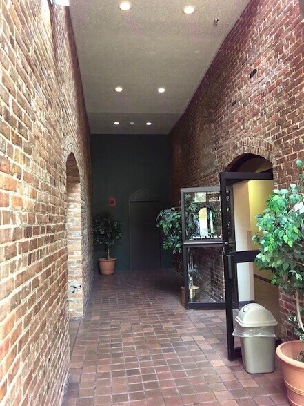 More Photos Of 631 Milam St, Shreveport Medical For Sale