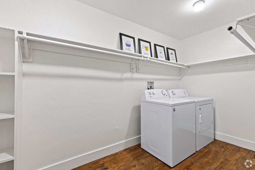 More Photos Of 2211 S Vernon Ave, Dallas Apartments For Sale