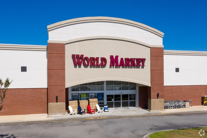 More Photos Of 946 Orleans Rd, Charleston Unknown For Lease