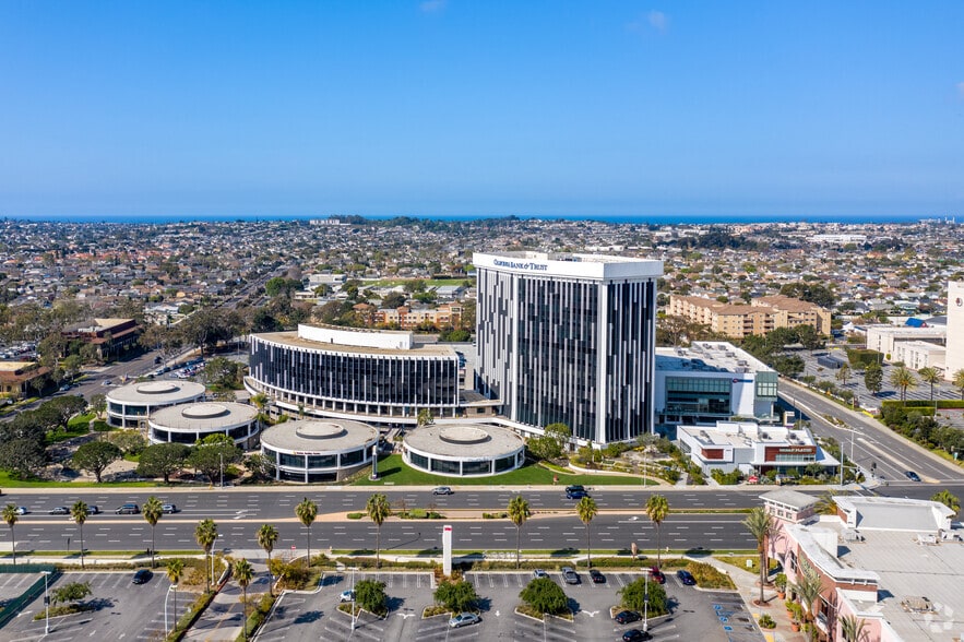 More Photos Of 21515 Hawthorne Blvd, Torrance Office For Lease