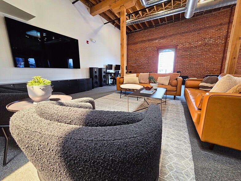 More Photos Of 1660 17th St, Denver Office Residential For Sale