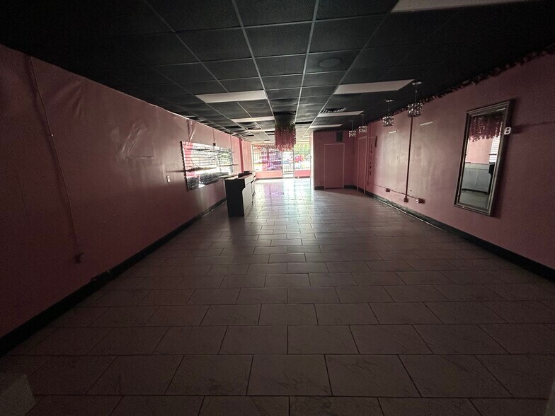 More Photos Of 1816-1820 Austin Dr, Decatur Freestanding For Lease