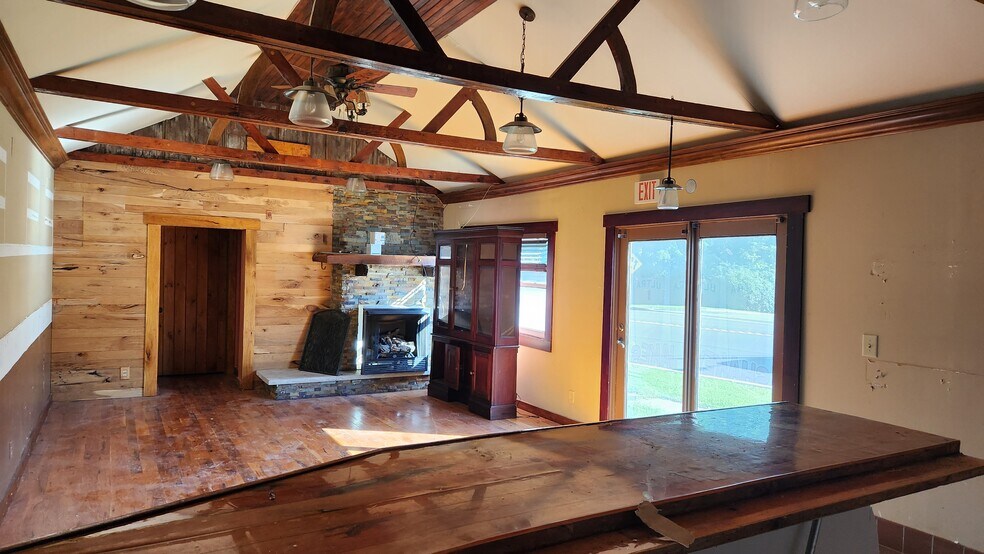 More Photos Of 136 NJ-183, Stanhope General Retail For Lease