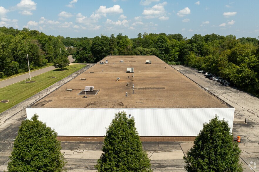 More Photos Of 9079-9085 Dutton Dr, Twinsburg Warehouse For Lease