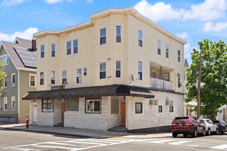 More Photos Of 385-387 Salem St, Malden Apartments For Sale