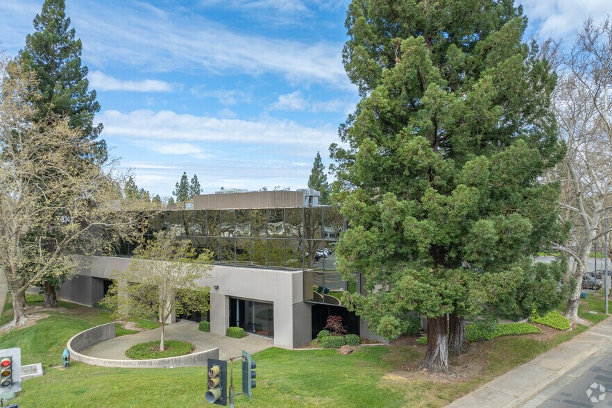 More Photos Of 9343 Tech Center Dr, Sacramento Office For Lease