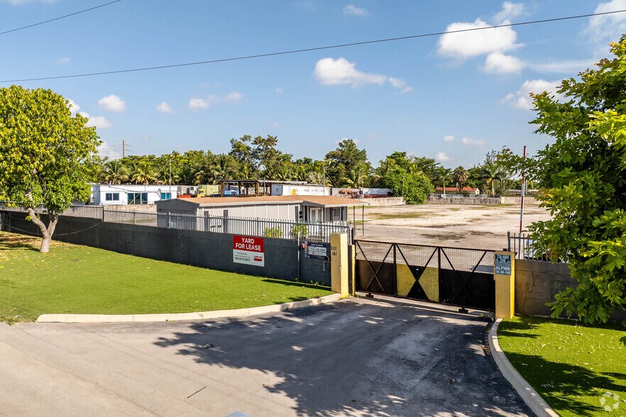 More Photos Of 2111 NW 141st St, Opa Locka Land For Lease