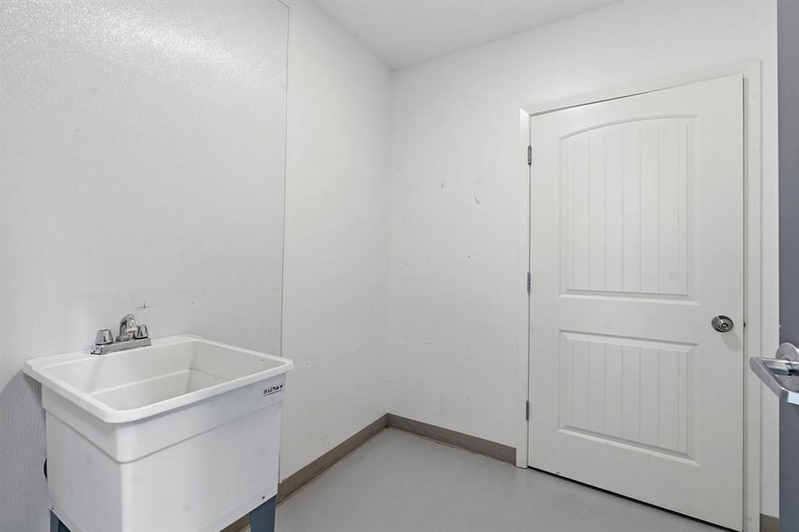 More Photos Of , Austin Industrial For Sale