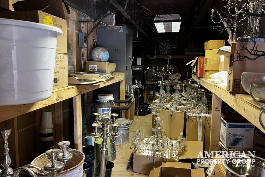 More Photos Of 2048 Bee Ridge Rd, Sarasota Storefront Retail Residential For Sale
