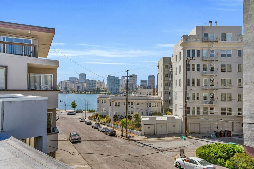 More Photos Of 262 Hanover Ave, Oakland Apartments For Sale