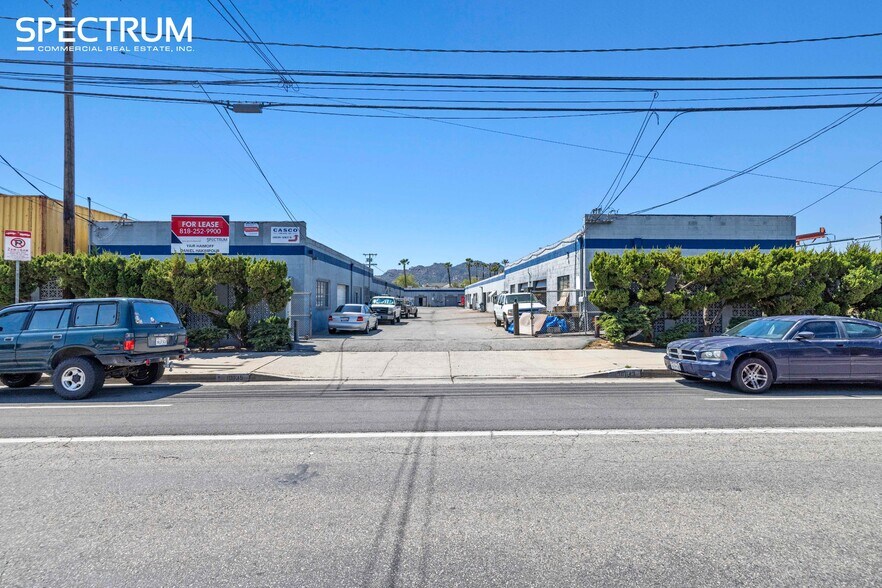 More Photos Of 10035-10043 Canoga Ave, Chatsworth Warehouse For Sale