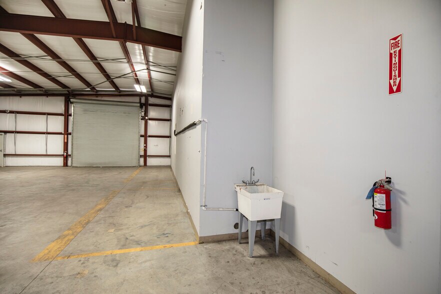 More Photos Of 1201 Butler Rd, League City Warehouse For Sale