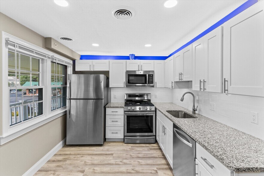 More Photos Of 47 Chelmsford St, Chelmsford Storefront Retail Residential For Sale