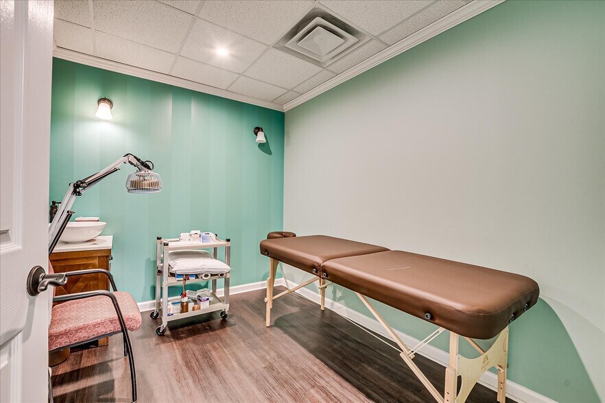 More Photos Of 72 Highway 27, Edison Medical For Sale