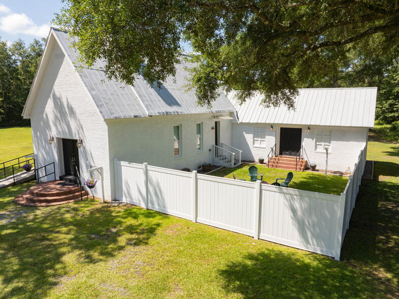 Primary Photo Of 1177 Old Salkehatchie Hwy, Yemassee Lodge Meeting Hall For Sale