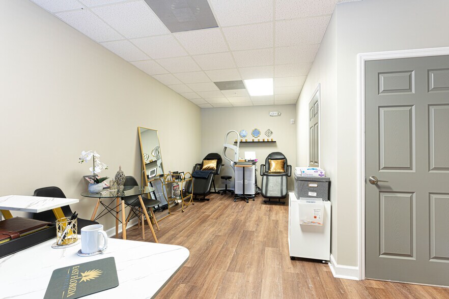 More Photos Of 12959 Palms West Dr, Loxahatchee Medical For Sale