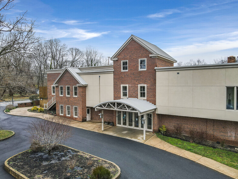 Primary Photo Of 1333 Lenape Rd, West Chester Loft Creative Space For Sale