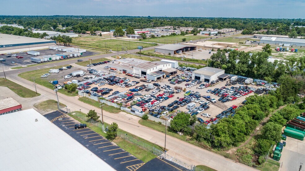 More Photos Of 400 N Macarthur Blvd, Oklahoma City Warehouse For Sale