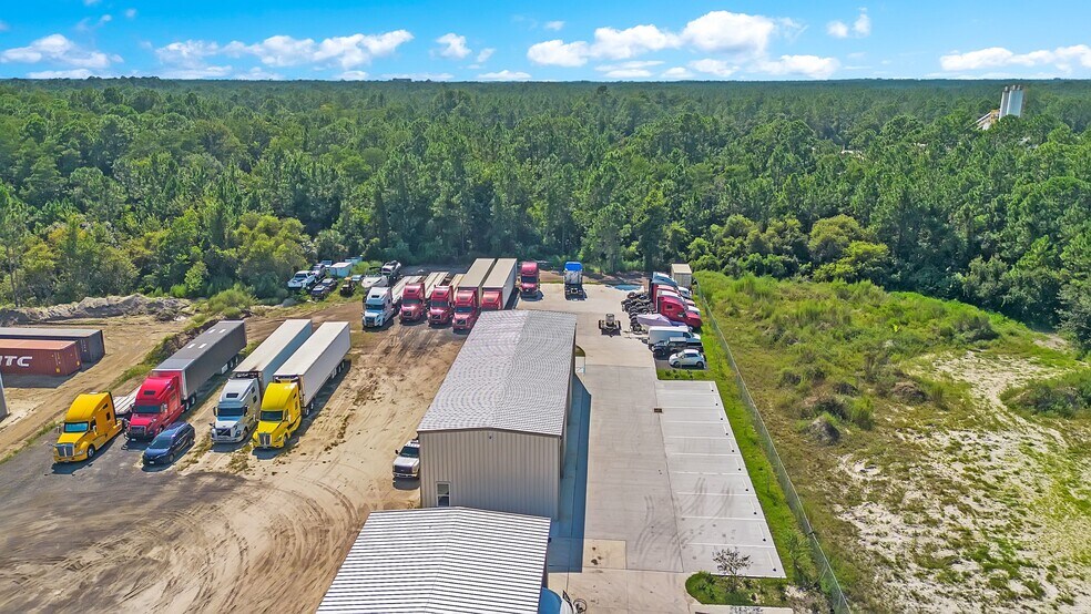 More Photos Of 3295 Steel Rail Dr, Bunnell Warehouse For Lease