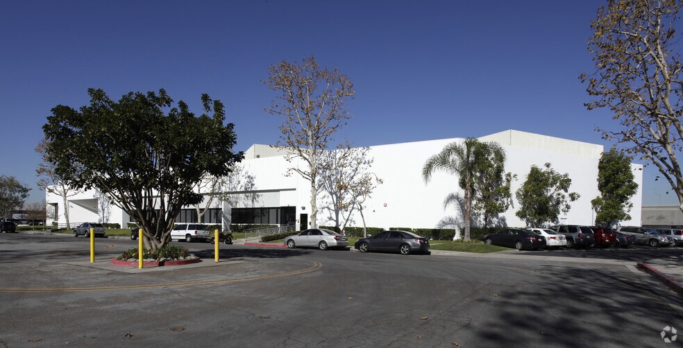 More Photos Of 7101 Village Dr, Buena Park Warehouse For Lease