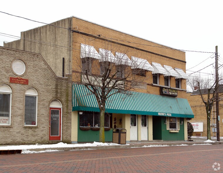 More Photos Of 848-850 Allegheny River Blvd, Oakmont Storefront Retail Residential For Lease