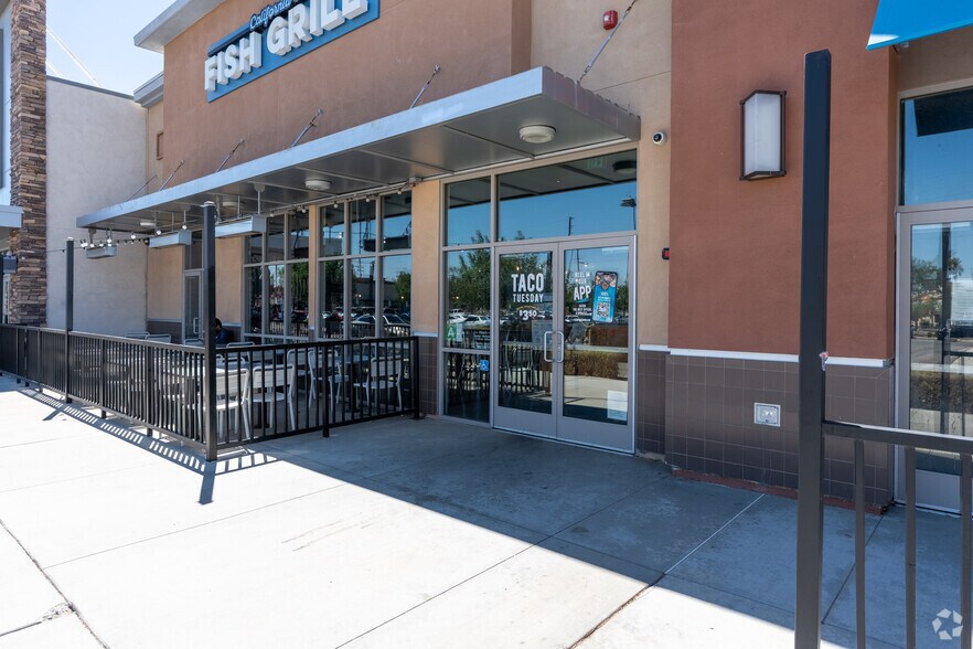 More Photos Of 744 W Rancho Vista Blvd, Palmdale General Retail For Sale
