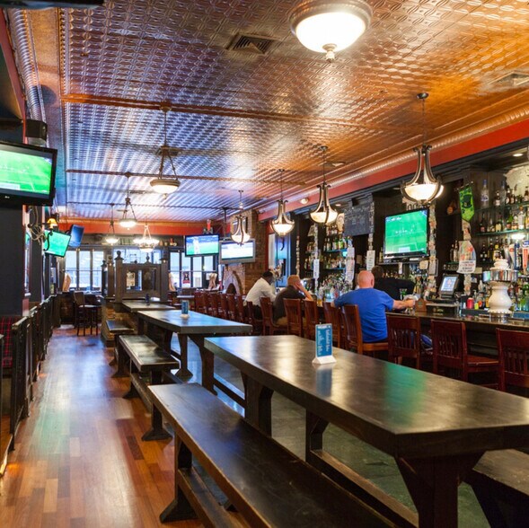 More Photos Of 8 W 38th St, New York Office For Lease