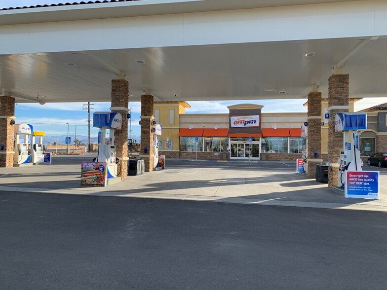 More Photos Of 41155 10th St W, Palmdale Service Station For Lease