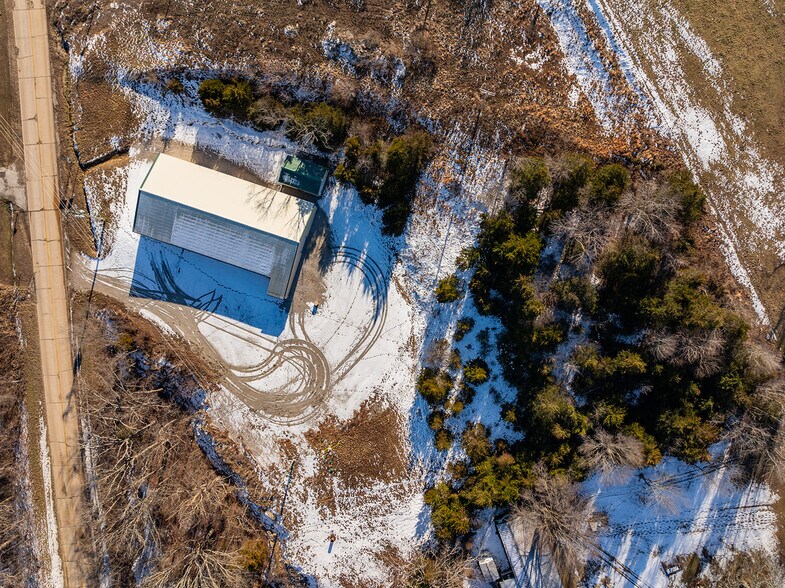 More Photos Of 2184 Highway B, Mansfield Distribution For Sale