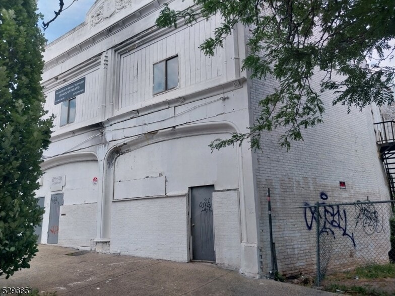 More Photos Of 772 Martin Luther King Jr Blvd, Newark Religious Facility For Sale