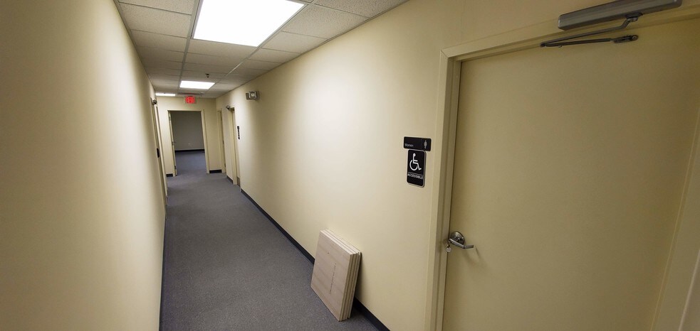 More Photos Of 3619 Richmond Hwy, Stafford Light Distribution For Lease