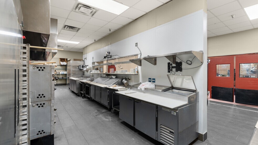 More Photos Of 1140 W Granada Blvd, Ormond Beach General Retail For Sale