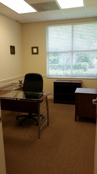 More Photos Of 6150 Diamond Centre Ct, Fort Myers Unknown For Lease