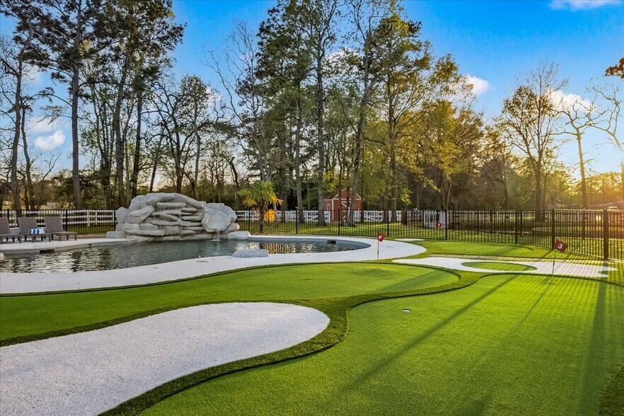 More Photos Of 8811 West Ln, Magnolia Office For Sale