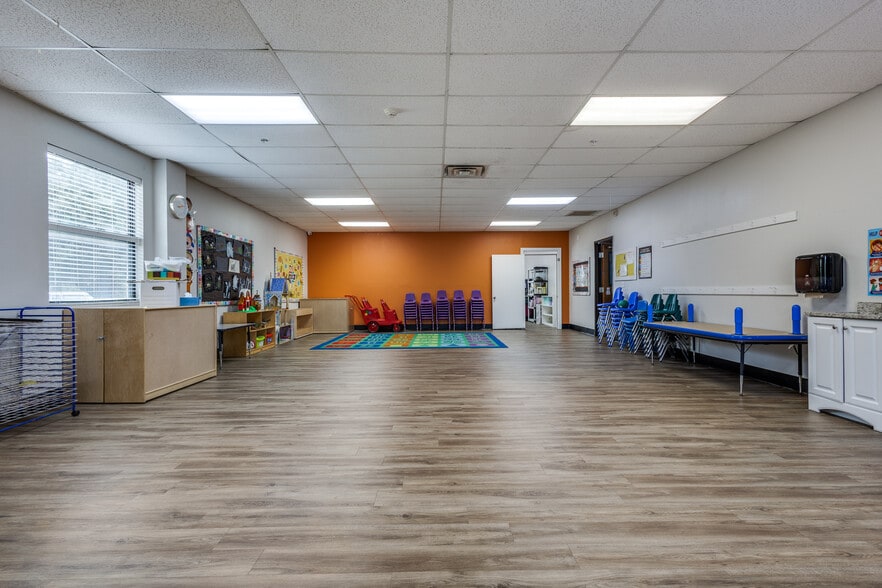 More Photos Of 2120 S Garden Ridge Blvd, Flower Mound Religious Facility For Sale