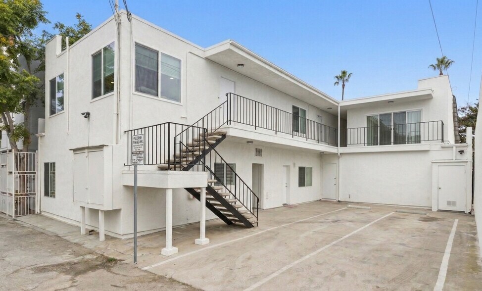 More Photos Of 4843-4845 Voltaire St, San Diego Apartments For Sale