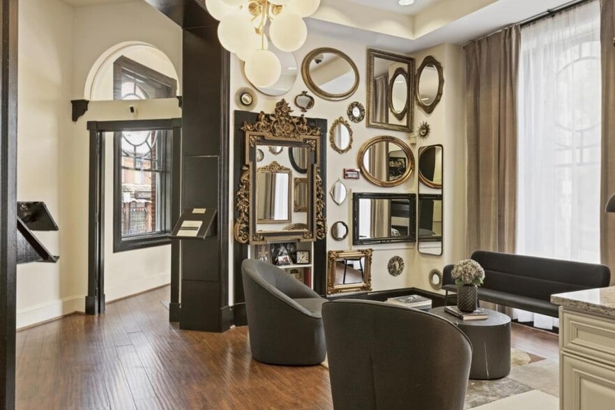 More Photos Of 868 Park Ave, Baltimore Hotel For Sale