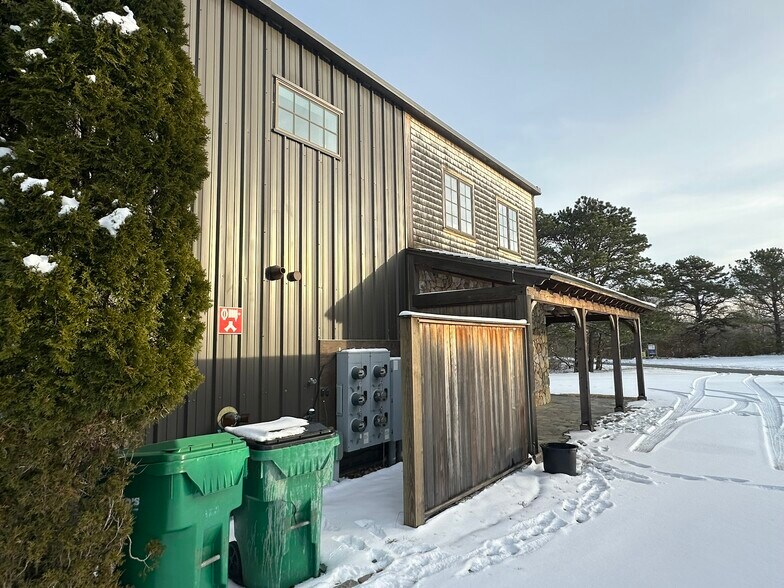 More Photos Of 22 A St, Edgartown Warehouse For Sale