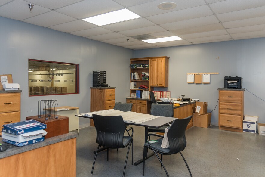 More Photos Of 2000 Cane Creek Pky, Ringgold Manufacturing For Lease