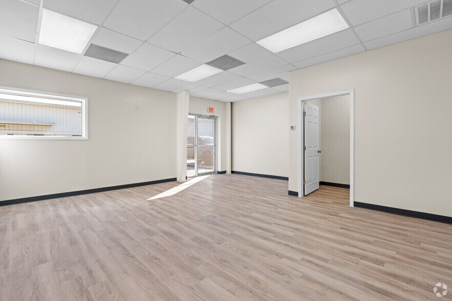 More Photos Of 15825 State Highway 249, Houston Storefront For Lease