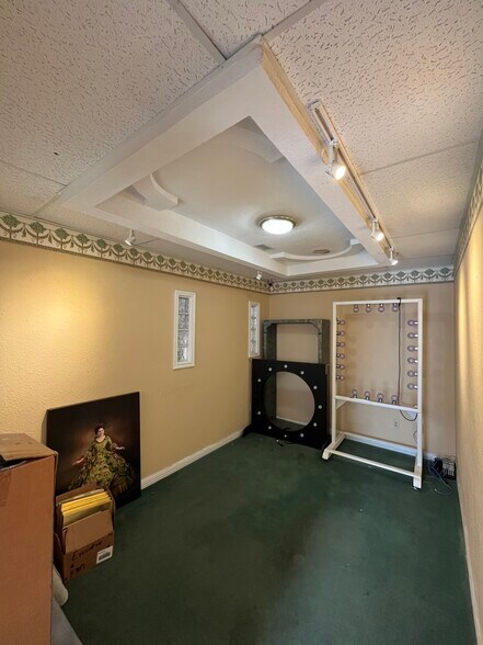 More Photos Of 102 W Calton Rd, Laredo Office Residential For Sale