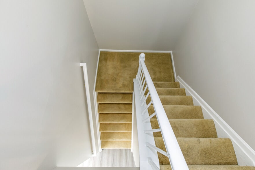 More Photos Of 133 Aberdeen Rd, Matawan Apartments For Sale